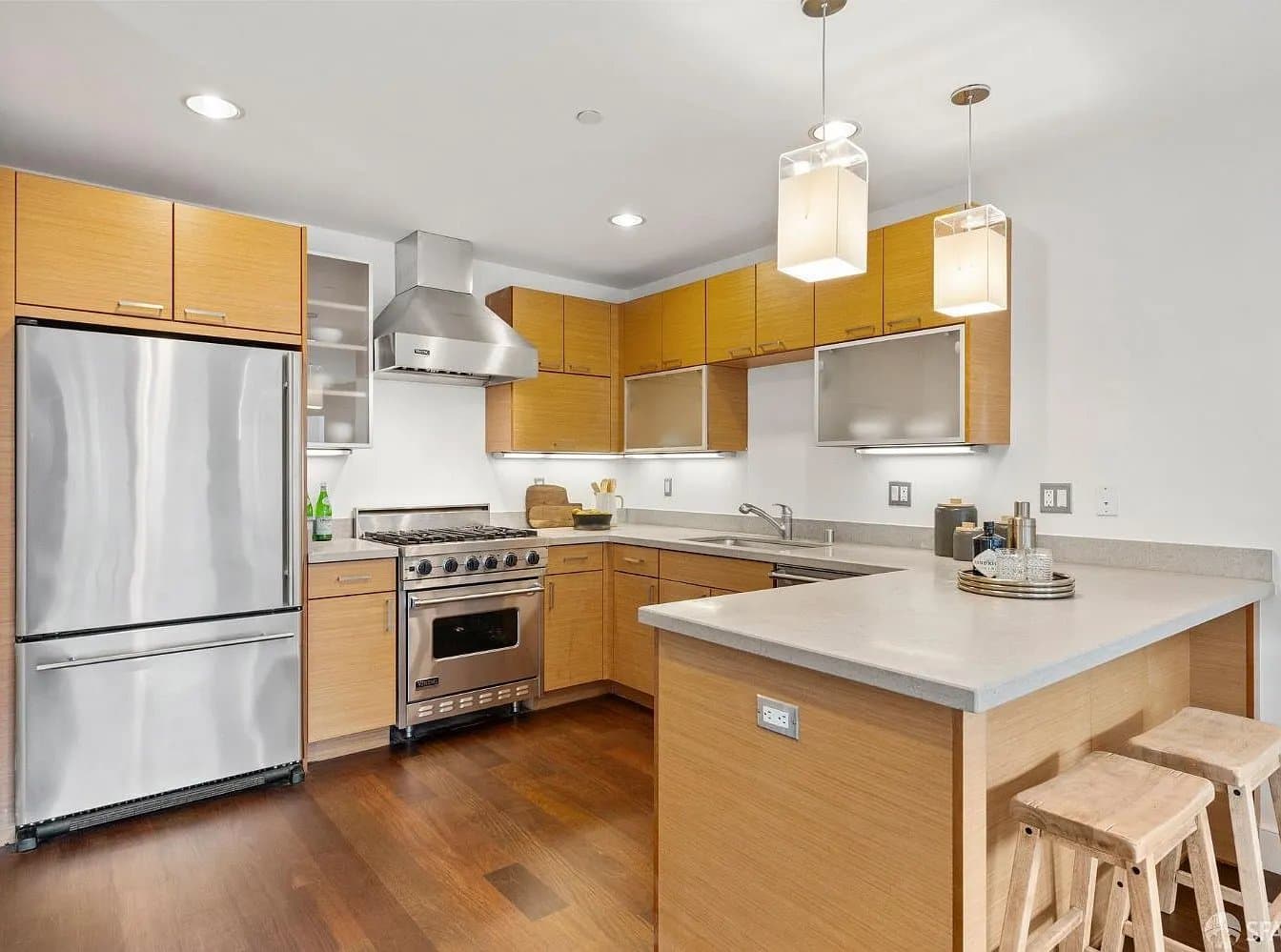 San Francisco - Nob/Russian Hill - condo living room and interior